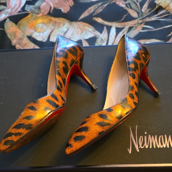 Christian Louboutin Brown and Black Heels - Picture 3 of 4